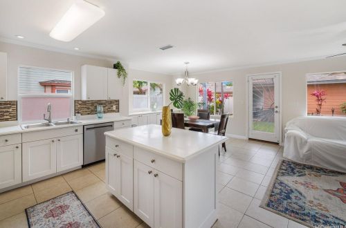 91-2180 Kaiwawalo St, Ewa Beach HI  96706-0064 exterior