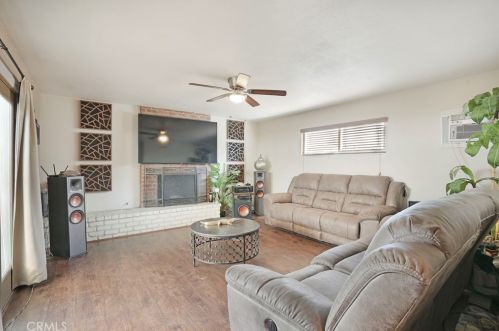 1517 Harding St, Long Beach CA  90805-3662 exterior