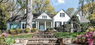 1817 Greenbrier Rd, Winston Salem, NC 27104-2321