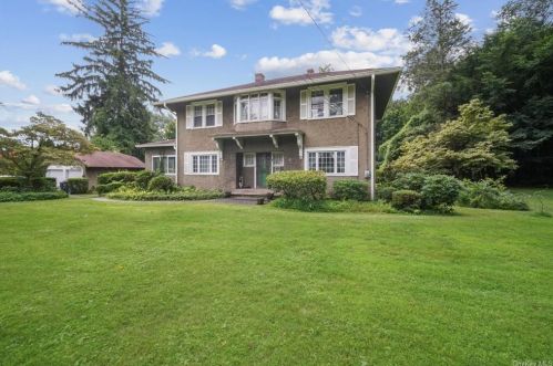28 Hillcrest Ave, White Plains, NY 10607-1230