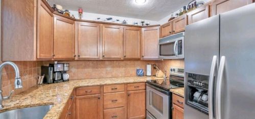 6995 Cedar Ridge Dr, Pinellas Park, FL 33781-4904