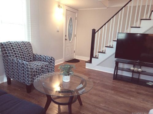 46 Beacon St, Bristol CT  06010-6609 exterior