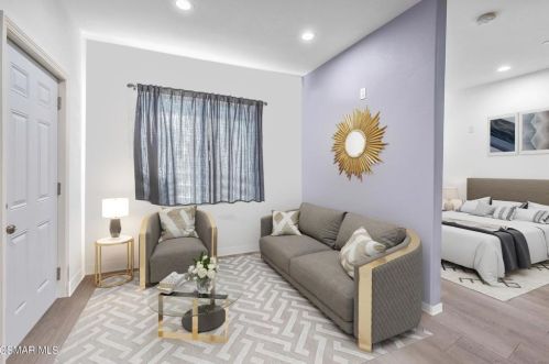 4376 Ish Dr, Simi Valley CA  93063-2945 exterior