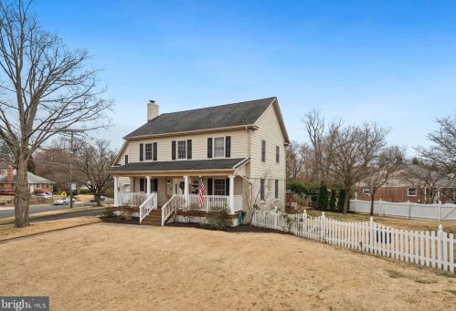 7009 Hickory Hill Rd, Falls Church, VA 22042-3903