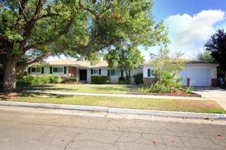 1754 Stuart Ave, Fresno, CA 93711-1811