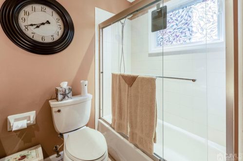 31 Portsmouth Dr, Old Bridge NJ  08857-3116 exterior