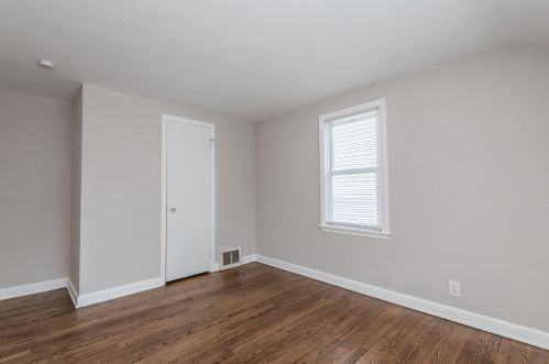 2841 Hartung Ave, Milwaukee WI  53210-1341 exterior