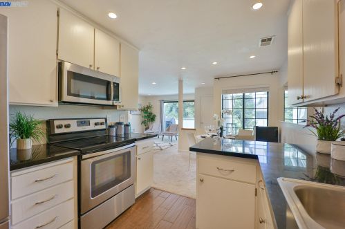 3074 Fostoria Cir, Danville CA  94526-5563 exterior