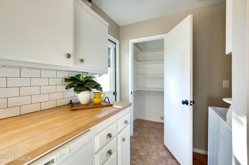 631 Roskilde Rd, Solvang CA  93463-2118 exterior