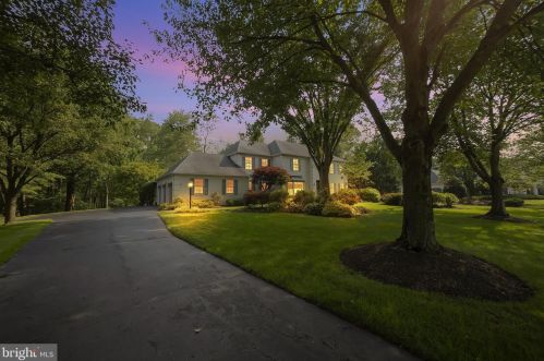 1755 Forest Creek Dr, Blue Bell, PA 19422-3655