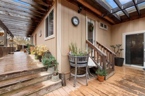 16080 Conestoga Rd, Middletown CA 95467-8108 exterior