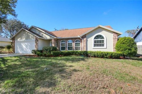 8 Surrey Rd, De Bary, FL 32713-4241