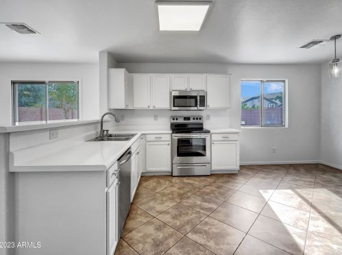 8337 Payson Rd, Tolleson, AZ 85353-7619