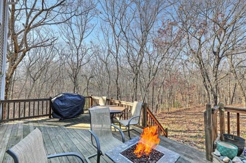 130 Pound Rd, Cumberland RI  02864-2704 exterior