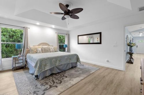 865 105 Ave, Naples FL 34108-1838 exterior