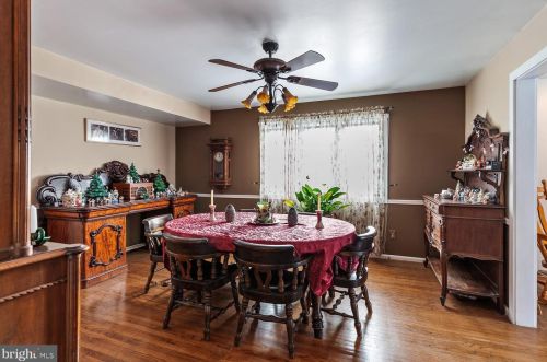 370 Ramsey Rd, Yardley PA 19067-4639 exterior