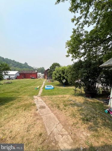 9 Specht St, Mc Clure PA  17841-9725 exterior