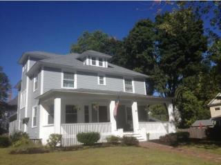 24 Chester St, Nashua NH  03064-1942 exterior