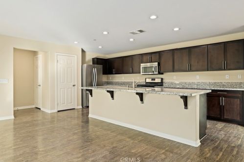 4167 Ladrillo St, Lake Elsinore CA  92530-2016 exterior