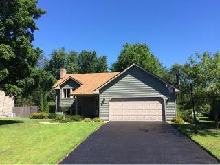 535 Elaine Ave, Saint Paul, MN 55126-4685