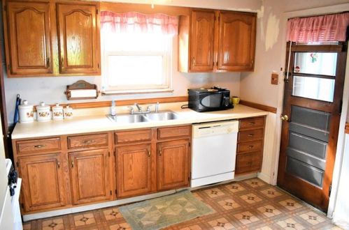 1406 Elmwood St, Mckeesport, PA 15133-3914