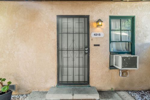 4213 Pepperwood Ave, Long Beach CA  90808-1072 exterior