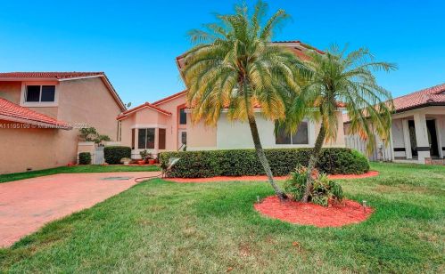 18306 61st Pl, Hialeah, FL 33015-5632