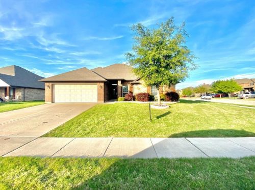 316 Colorado Dr, Burleson, TX 76028-8248