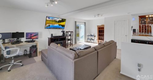 105 Madison Ave, Old Bridge NJ  08857-1339 exterior