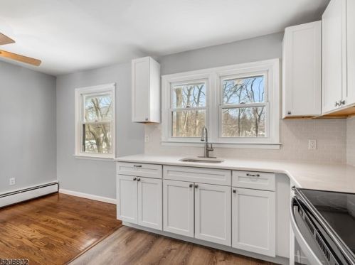 9 Rutgers Way, Hopatcong NJ  07843-1231 exterior