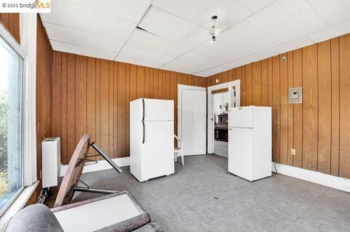 1521 9th St, Oakland CA  94607-1338 exterior