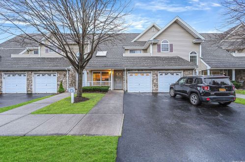 103 Joseph Ln, Huntington Station, NY 11746-5663