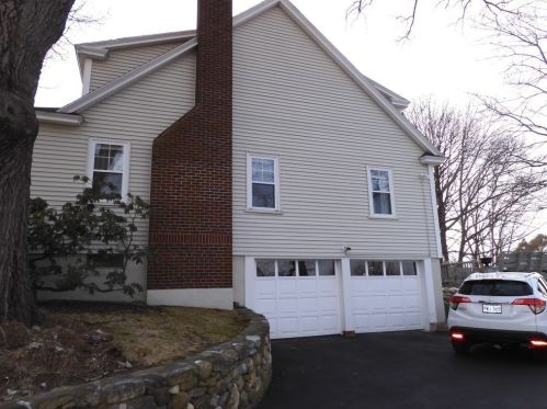 30 Linwood Ave, Methuen MA 01844-5917 exterior