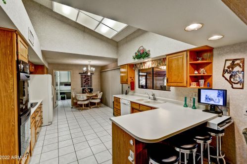 20038 Crown Ridge Dr, Sun City, AZ 85375-3715