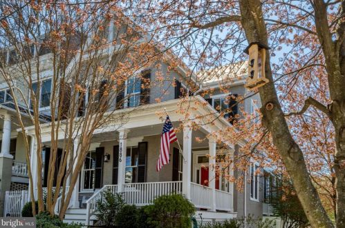 1886 Newton St, Washington, DC 20010-1017