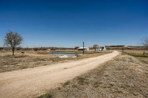 1185 Fm 1966, Reedville, TX 78656-4501