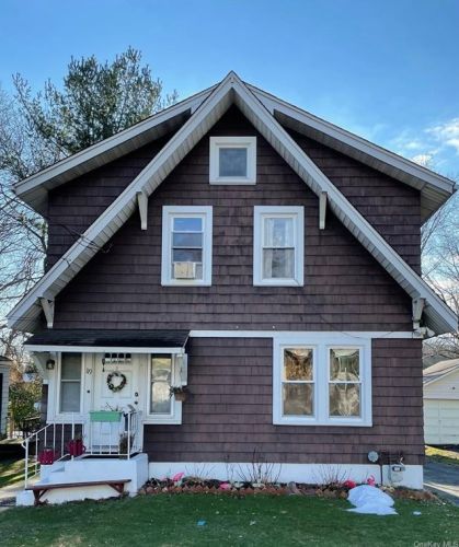 119 Lake Ave, Middletown, NY 10940-5924