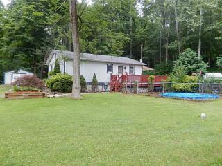 126 Puppy Path Ln, Ligonier, PA 15658-3564