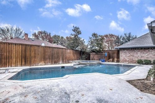 3813 Camino Dr, Plano TX  75074-3445 exterior