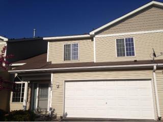 1902 Hawthorne Pt, Hudson WI  54016-7265 exterior