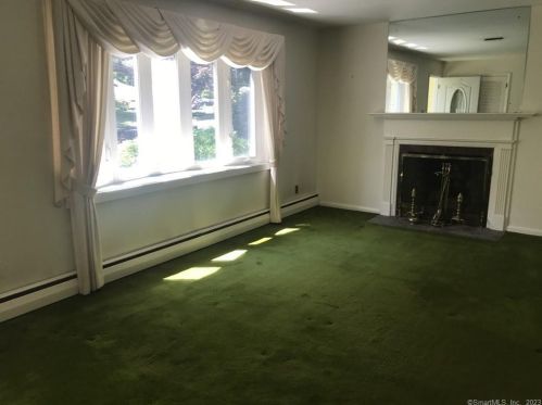 48 Deacon Hill Rd, Stamford, CT 06905-3011