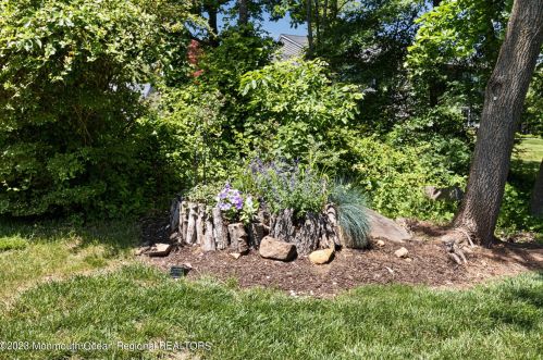 6 Brookline Ct, Princeton NJ  08540-1741 exterior