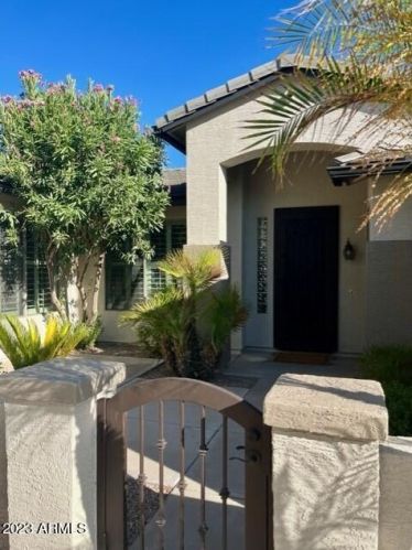 3210 Horseshoe Dr, Chandler, AZ 85249-5920