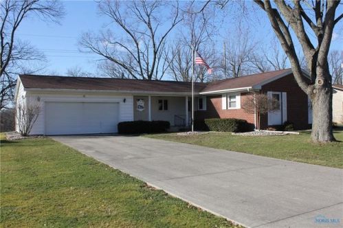 1120 Powell View Dr, Defiance, OH 43512-3084