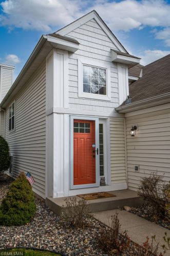 10178 Country Club Curv, Saint Paul, MN 55129-4212