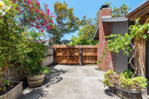 1590 Cunningham Way, Santa Rosa CA  95403-2342 exterior