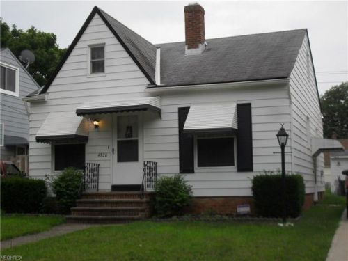 4320 56th St, Cleveland, OH 44144-2910