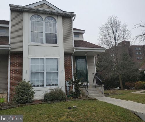 112 Teakwood Ct, Norristown, PA 19401-1637