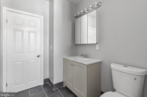 125 Chew Ave, Philadelphia PA 19120-0025 exterior