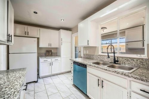 16688 Zenda St, Victorville CA  92395-3936 exterior